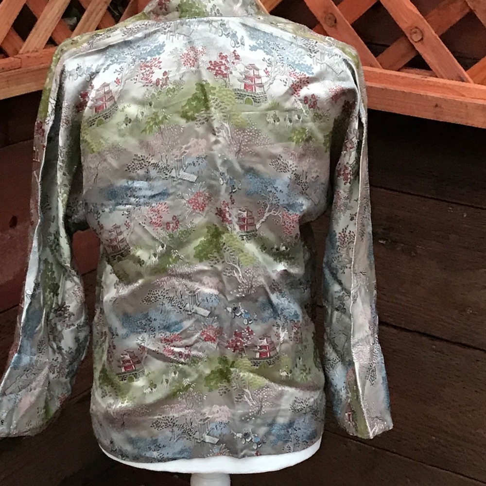 Asian Jacket - Picture 2 of 8